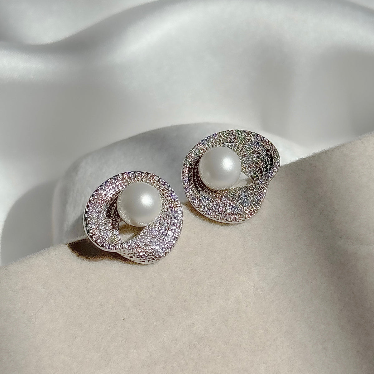 Wave Pearl Earrings
